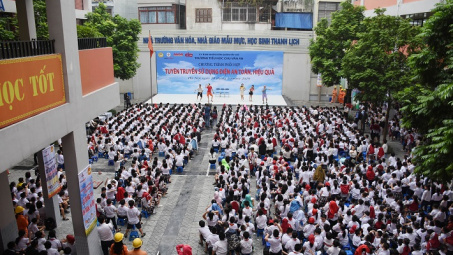 EVNHANOI truyền tải kỹ năng sử dụng điện an toàn tới hơn 2.400 học sinh