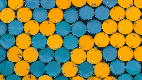 Giá dầu thô tiếp tục xu hướng giảm do lo ngại suy thoái kinh tế toàn cầu