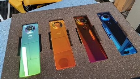"Vừa cao, vừa gầy", smartphone thiết kế siêu lạ đang được bí mật thử nghiệm