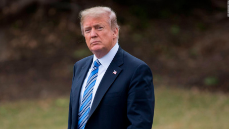 [Tin ảnh] Ông Trump đang cân nhắc "chuyện đại sự"