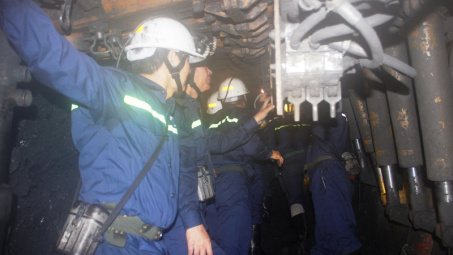 Linh hoạt trong ứng dụng cơ giới hóa khai thác than