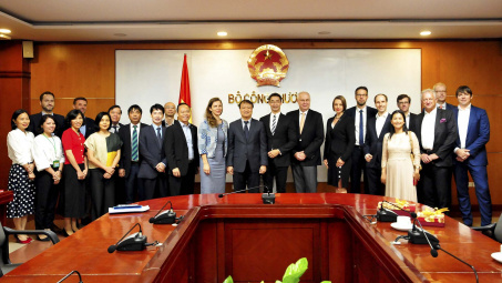 Bộ Công Thương tạo điều kiện cho các doanh nghiệp Đức mở rộng thị trường tại Việt Nam