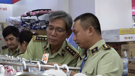 QLTT TP. Hồ Chí Minh: Tấn công địa bàn trọng điểm, bình ổn thị trường cuối năm