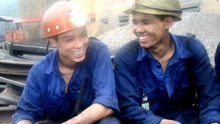 Lương bình quân TKV tăng gần 5%