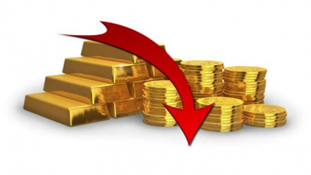 Giá vàng lao dốc mạnh trước sức ép của đồng USD (ngày 05/11)