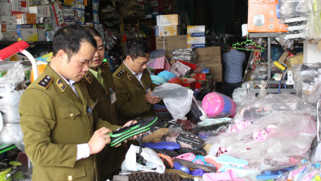 QLTT: Ngăn chặn nạn đầu cơ, tăng giá, bình ổn thị trường cuối năm