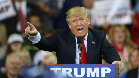 Tổng thống Donald Trump phủ nhận việc đồng ý dỡ bỏ thuế quan cho Trung Quốc