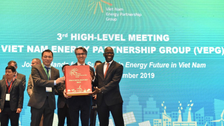 Chiến lược chuyển đổi sang nền kinh tế “năng lượng xanh”, toàn diện