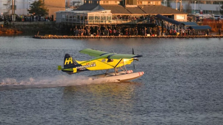 Máy bay thương mại chạy bằng điện đầu tiên cất cánh