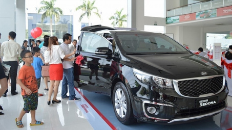 Mùa nghỉ lễ, thuê xe ô tô tự lái thế nào cho phù hợp?