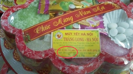 Hàng ngàn hộp bánh, mứt Tết không đảm bảo an toàn thực phẩm bị thu giữ