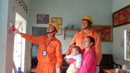 Tưng bừng các hoạt động tri ân khách hàng sử dụng điện trên địa bàn Thủ đô