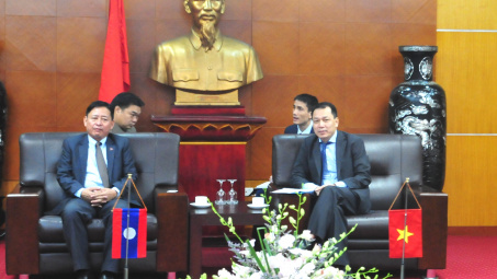 Việt Nam sẵn sàng hỗ trợ Lào phòng chống hàng giả, kiểm soát thị trường