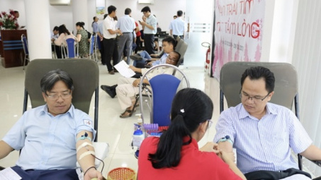 EVNGENCO2 hưởng ứng tuần lễ hồng EVN năm 2019