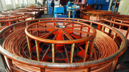 Giá đồng đi xuống bất chấp số liệu tích cực về nền kinh tế Trung Quốc