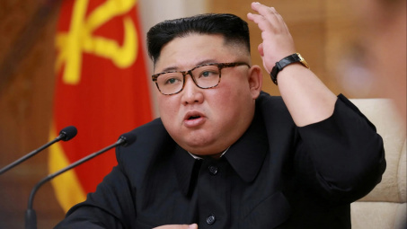 [Tin ảnh] Động thái "khó hiểu" của ông Kim