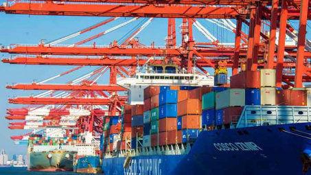 Giá dầu thô giảm do xuất khẩu của Trung Quốc giảm tháng thứ 4 liên tiếp