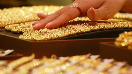Ngày đầu tiên của tháng Hai: Vàng trong nước vượt mốc 37 triệu đồng/lượng