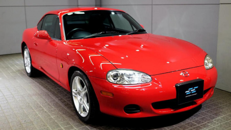 Mazda MX-5 Miata siêu hiếm được rao bán giá ngang siêu xe