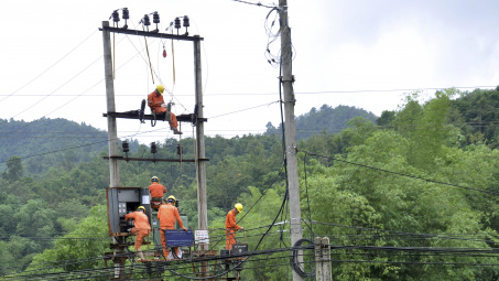Điện lực Lạng Sơn đồng hành cùng bà con xây dựng nông thôn mới