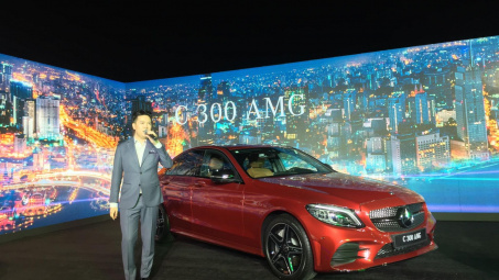 Mercedes-Benz ra mắt C-Class 2019 tại Việt Nam, chốt giá khiến đối thủ "giật mình"