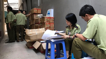 Thu giữ lượng lớn sách lậu giữa lòng Thủ đô