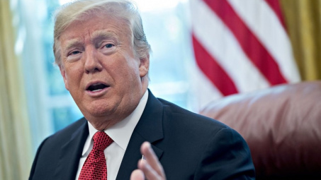 Quốc tế nổi bật: Ông Trump viết Twitter trước khi lên đường sang Việt Nam