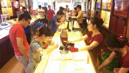 Ngày 25/2: Vàng vững giá trong phiên đầu tuần