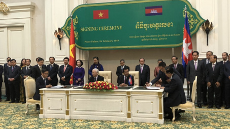 Việt Nam - Campuchia ký Bản Thỏa thuận thúc đẩy thương mại song phương