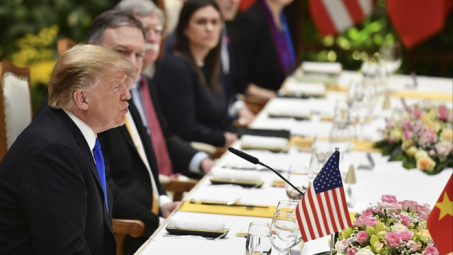 Ông Donald Trump thưởng thức chả cá, nem Hà Nội