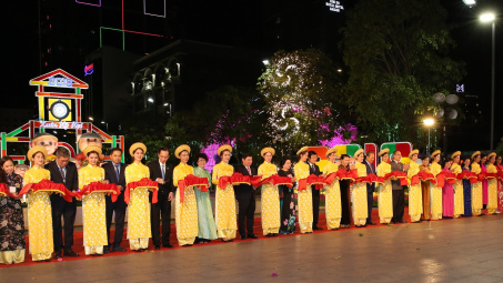Khai mạc đường hoa Nguyễn Huệ Tết Kỷ Hợi 2019
