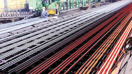 Ngành thép bận rộn với đơn hàng xuất khẩu
