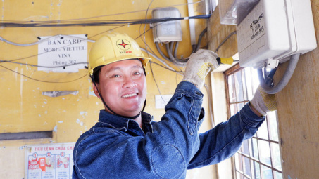 Người chuyên trị mạng dây điện “giăng tơ”