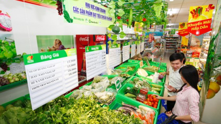 Đột phá hệ thống phân phối để phát triển hàng Việt