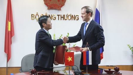 Việt Nam - Nga: Tạo lập môi trường đầu tư - kinh doanh thuận lợi cho doanh nghiệp