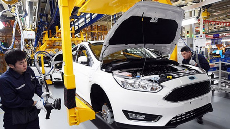 Trung Quốc tạm ngừng tăng thuế với ô tô Mỹ