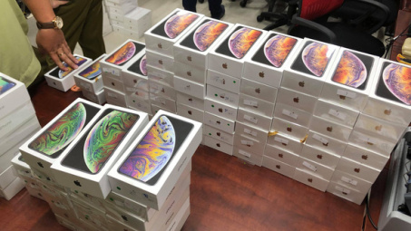 Hàng trăm chiếc Iphone, Ipad nhập lậu bị tạm giữ