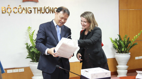 Hướng tới cán cân thương mại bền vững Việt Nam - Hoa Kỳ