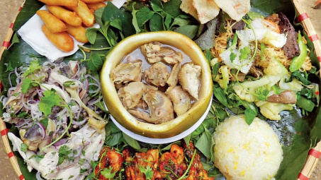 Duyên quê trên một mẹt gà