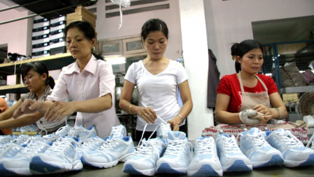 Xuất khẩu giày dép tăng trên 15%