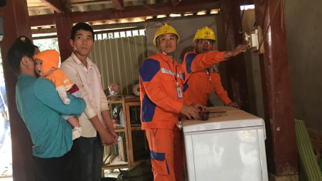 Lên Tuần Giáo nghe chuyện thợ điện