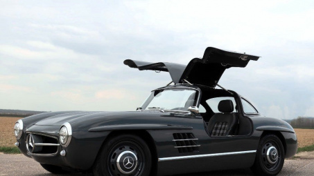 Ngắm xe Mercedes-Benz SLK độ hoài cổ giá ngang siêu xe