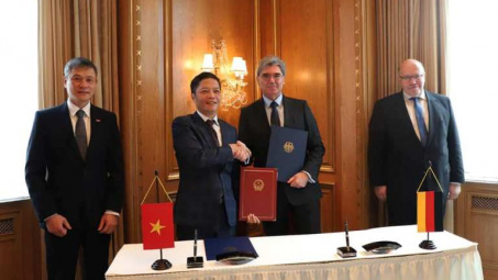 Bộ trưởng Trần Tuấn Anh ký Thoả thuận khung về hợp tác với Tập đoàn Siemens