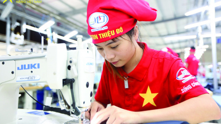 Hàng Việt - “Yêu tha thiết thế vẫn còn chưa đủ…”