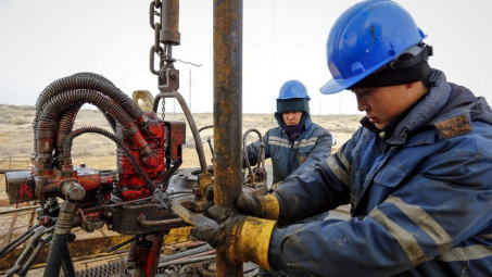 Giá dầu thế giới 22/5: Đồng loạt giảm mạnh vì căng thẳng thương mại Mỹ - Trung