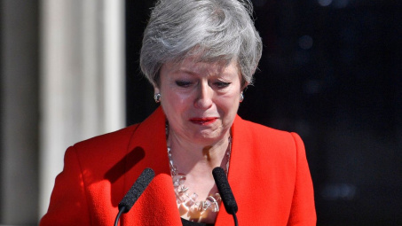 Quốc tế nổi bật: Khi bà May bật khóc