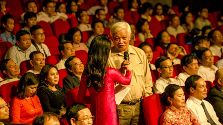 Đại biểu Quốc hội - Nhà sử học Dương Trung Quốc: "Người Việt Nam tự hào về sản phẩm của mình, nhưng cũng phải có trách nhiệm quảng bá sản phẩm ấy.."