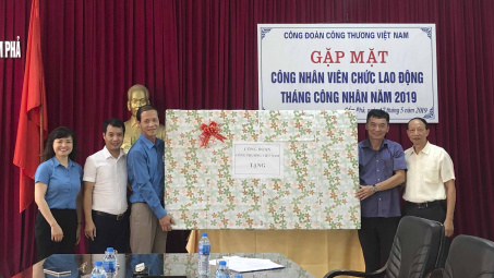 Chú trọng quan tâm đời sống đoàn viên công đoàn cơ sở khối trường