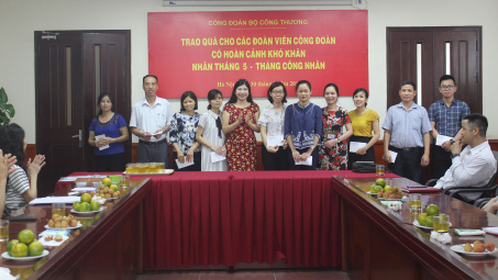 Kiện toàn bộ máy, phát huy vai trò của tổ chức công đoàn