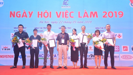 Ngày hội việc làm EPU năm 2019 - Cầu nối nguồn nhân lực giữa doanh nghiệp và sinh viên
